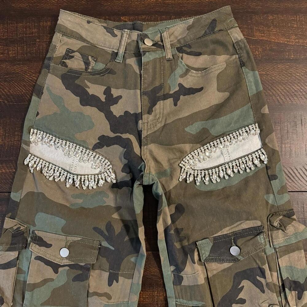 NWOT Y2K Camo Cargo Pants w/ Rhinestone Fringe 26x30 - Picture 2 of 15